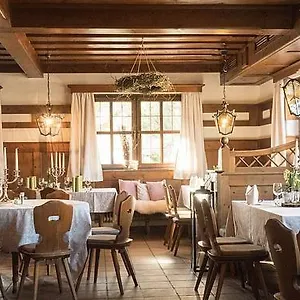 Hotel Landgasthof Weisses Lamm